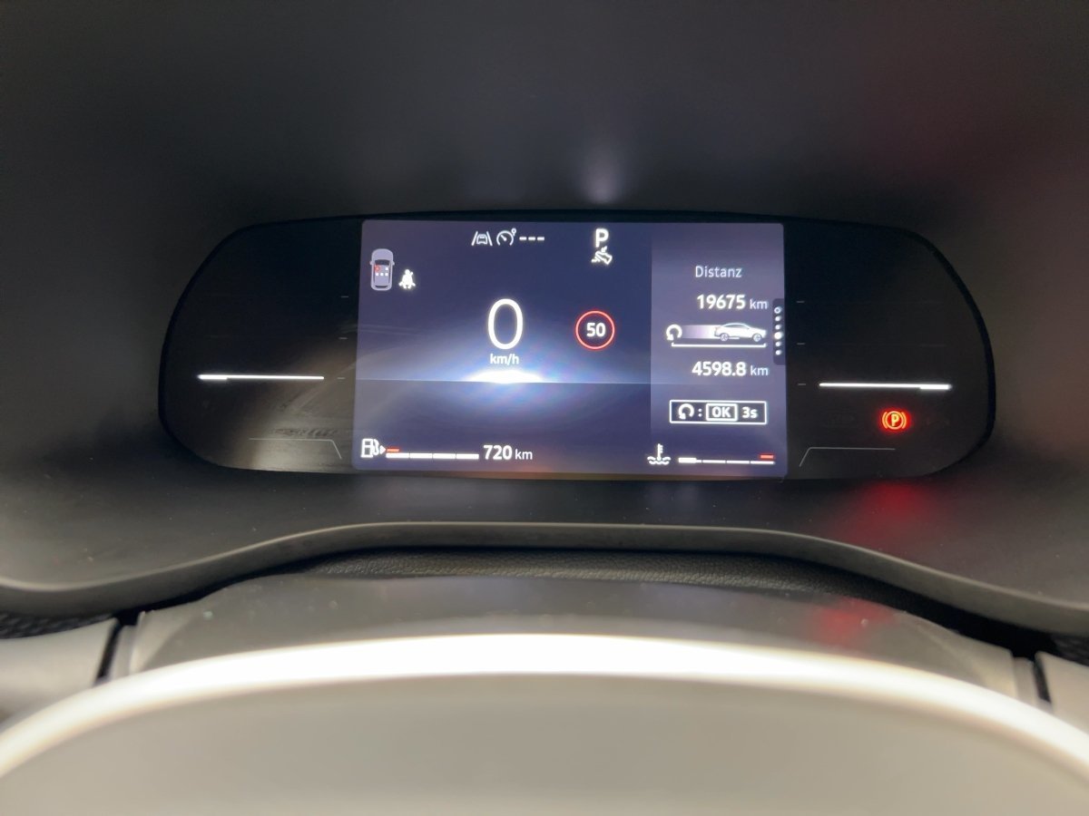 TECHNO MILD HYBRID 140 CARPLAY
